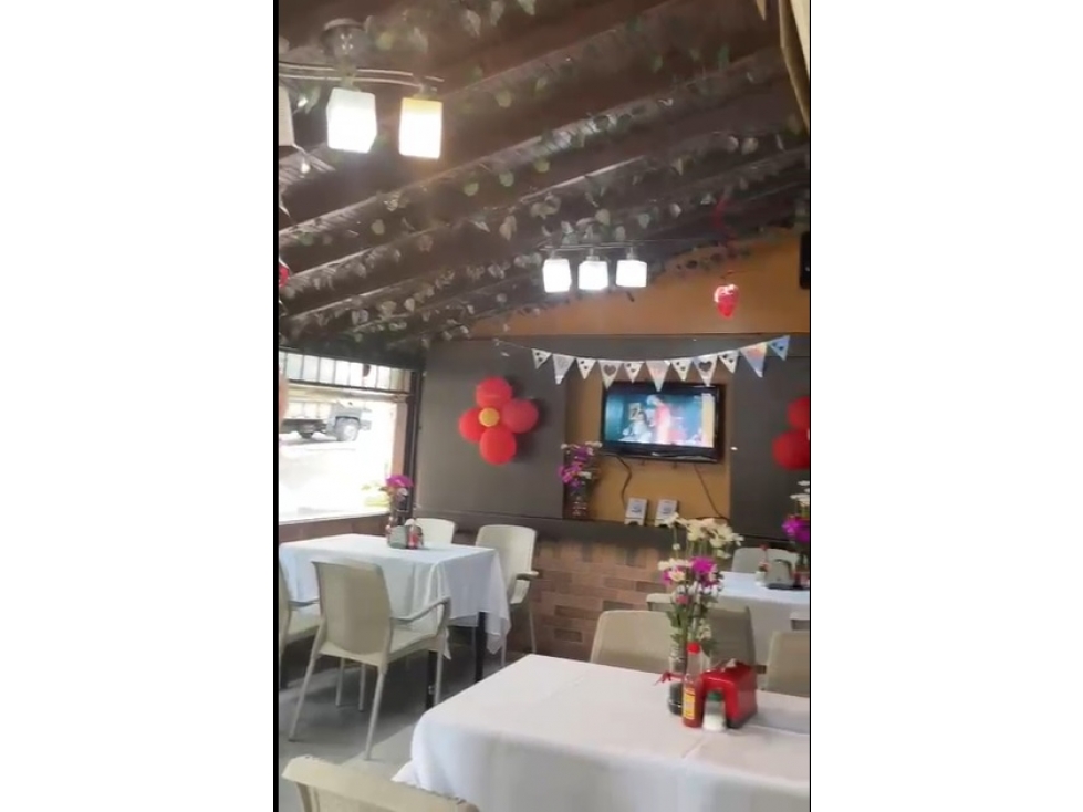 LOCAL, RESTAURANTE Y 2 APTOS. - 3