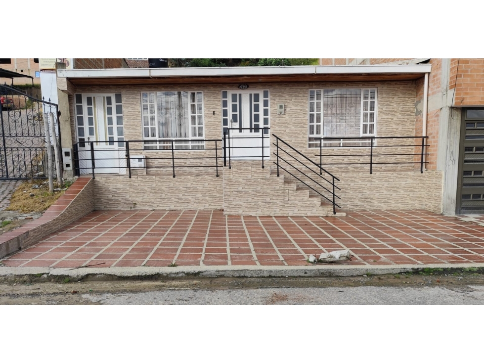 VENDO CASA EN PAIPA BOYACA, BARRIO LOS ROSALES 67.5 M2, LOTE 900 M2 - 1