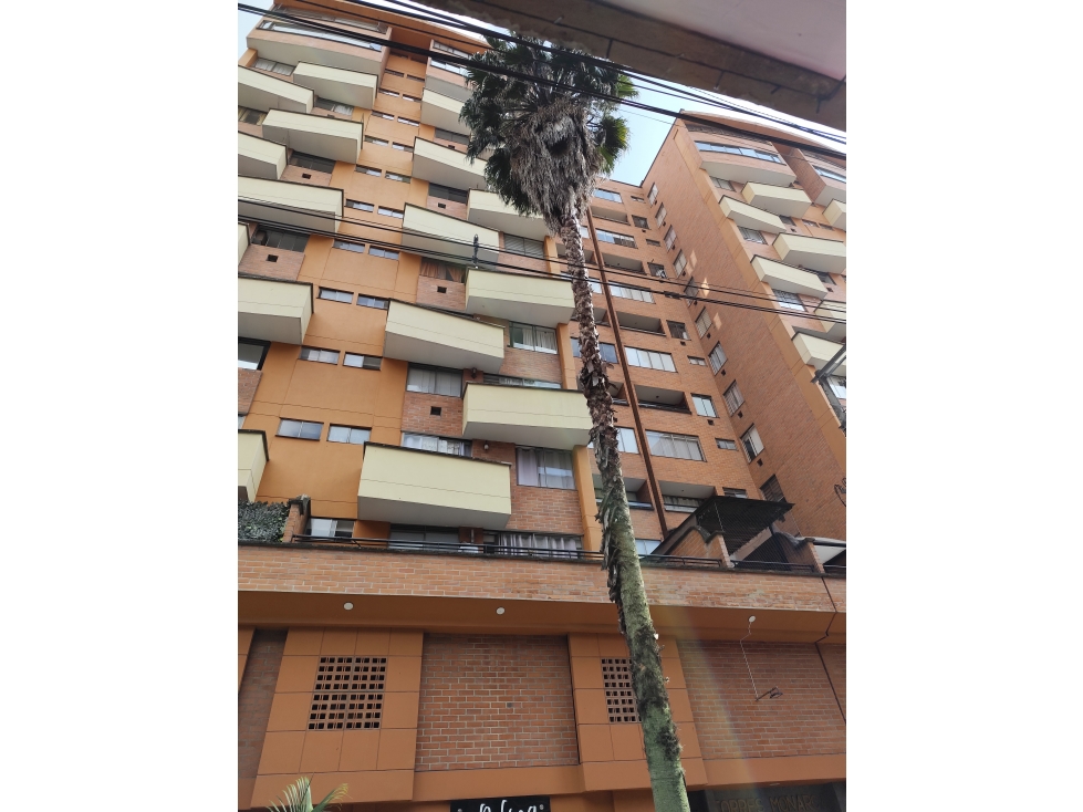 VENDO HERMOSO P.H. DUPLEX EN SABANETA, 239 M2