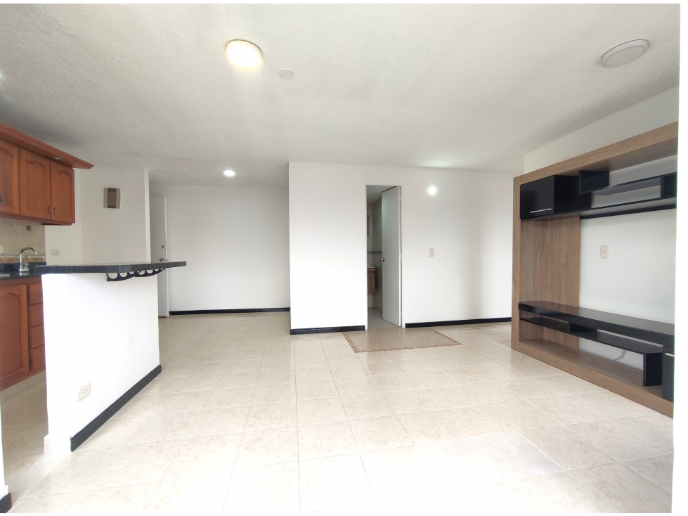 ARRIENDO APARTAMENTO EN POBLADO - LOMA SAN JULIAN — foto 2