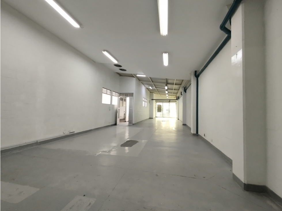 ARRIENDO BODEGA EN GUAYABAL