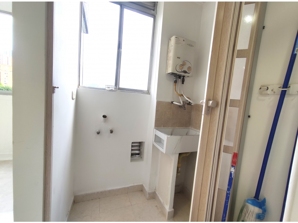 ARRIENDO APARTAMENTO EN POBLADO - LOMA SAN JULIAN — foto 5