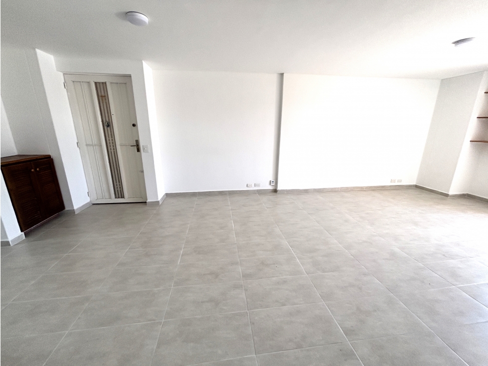 ARRIENDO APARTAMENTO EN SANTA LUCIA — foto 3
