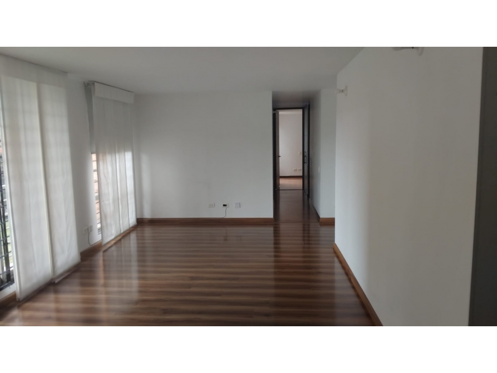 SE ARRIENDA HERMOSO APARTAMENTO SECTOR LA FELICIDAD — foto 4