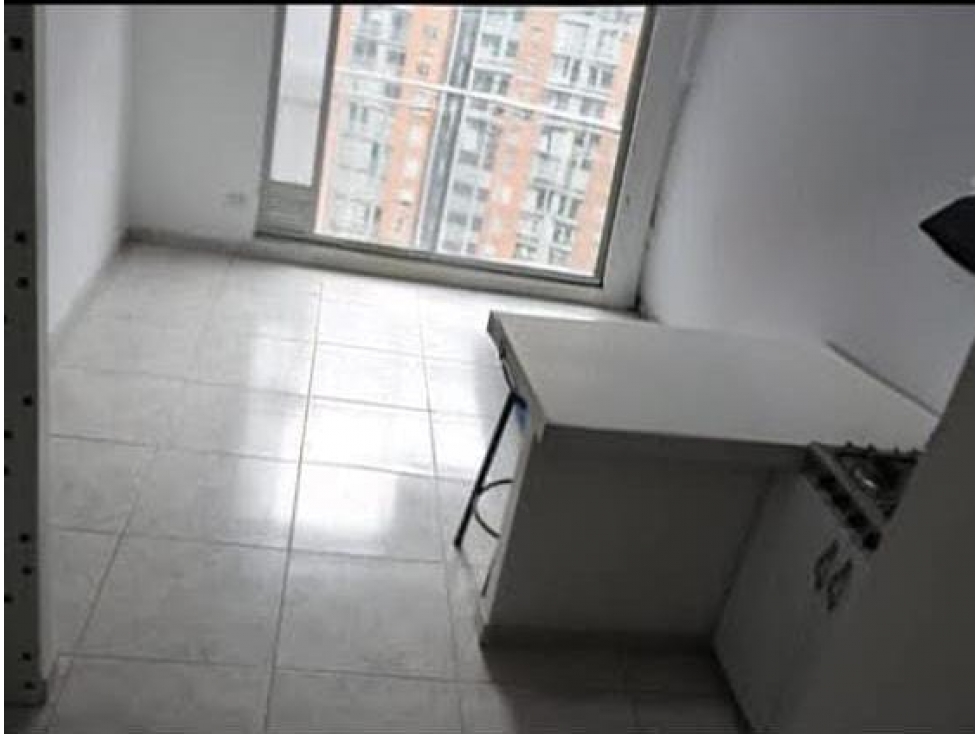 SE ARRIENDA APARTAMENTO EN PUENTE ARANDA