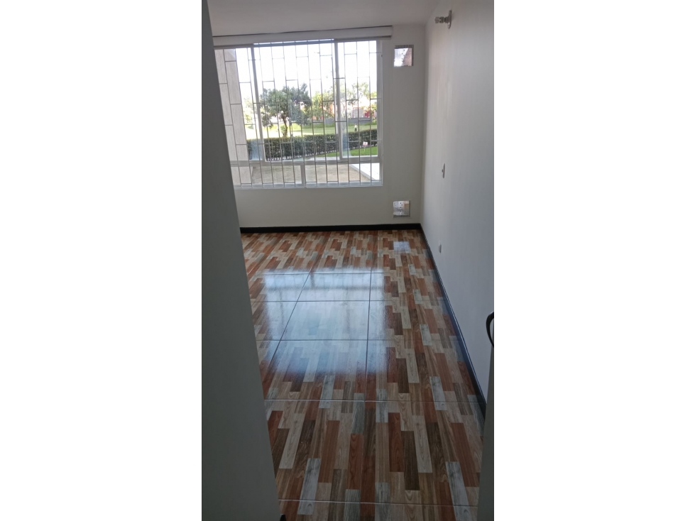 SE ARRIENDA APARTAMENTO EN CASTILLA