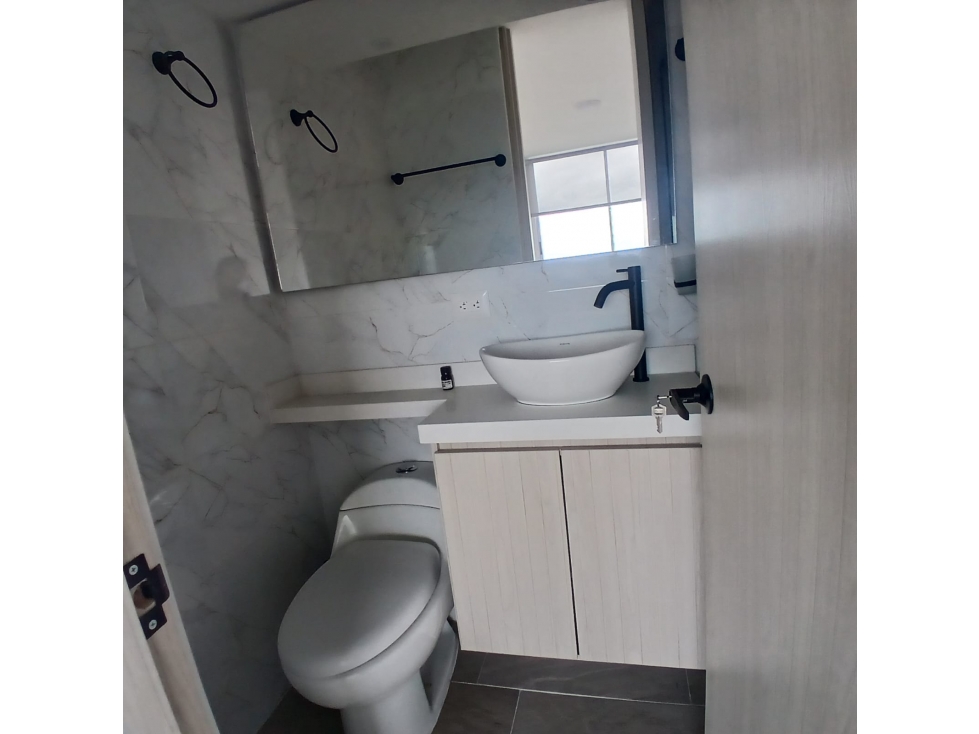SE ARRIENDA HERMOSO APARTAESTUDIO EN ZONA INDUSTRIAL — foto 6
