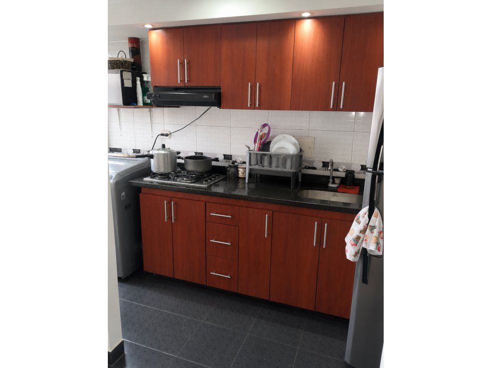 SE VENDE HERMOSO APARTAMENTO EN FONTIBON — foto 2