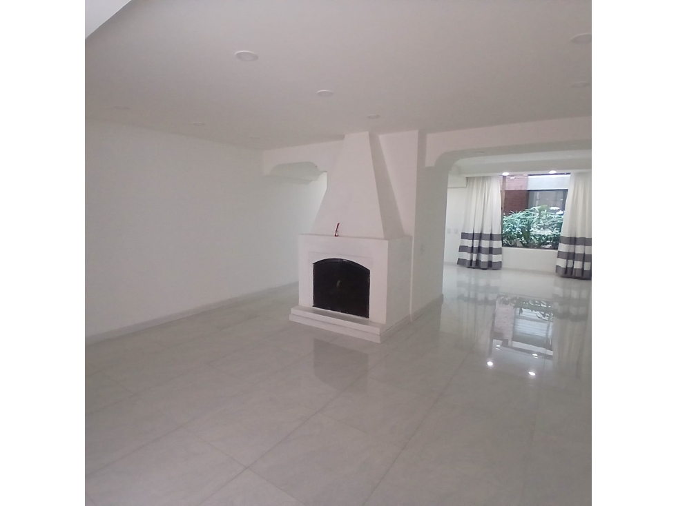 SE ARRIENDA HERMOSO APARTAMENTO SECTOR CHAPINERO — foto 2