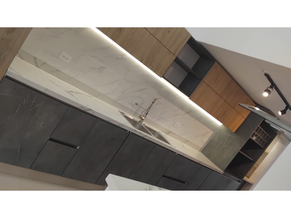 SE ARRIENDA HERMOSA Y EXCLUSIVA CASA EN SUBA - 6