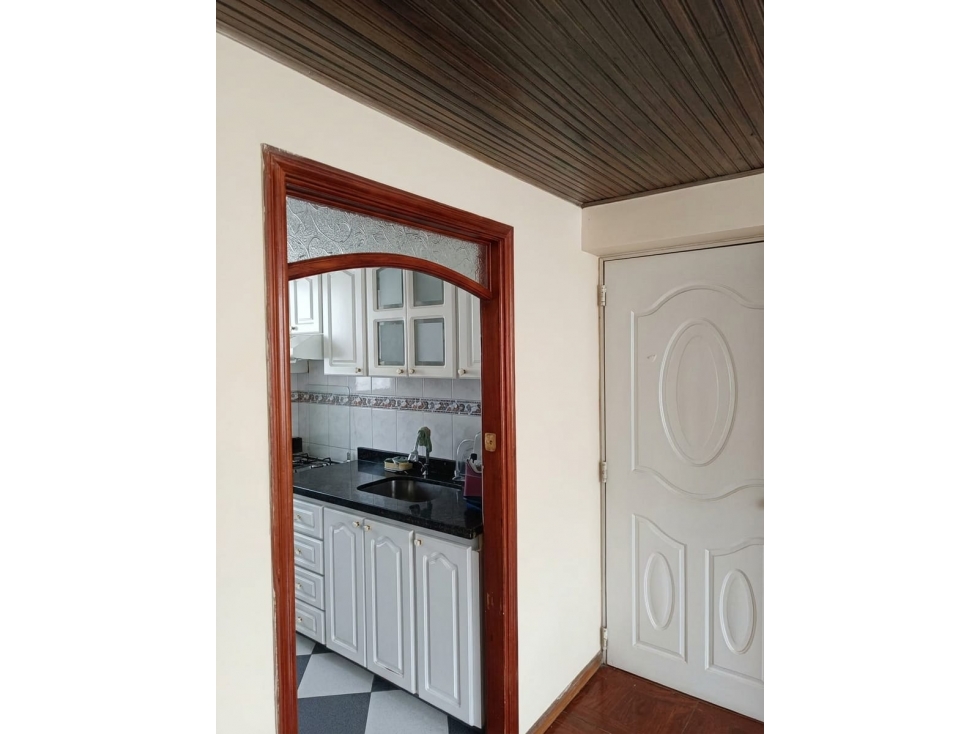 SE VENDE HERMOSO APARTAMENTO SECTOR KENNEDY — foto 2
