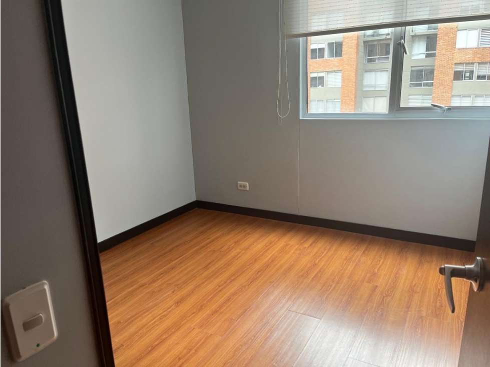 SE ARRIENDA APARTAMENTO SECTOR DE LA FELICIDAD — foto 4