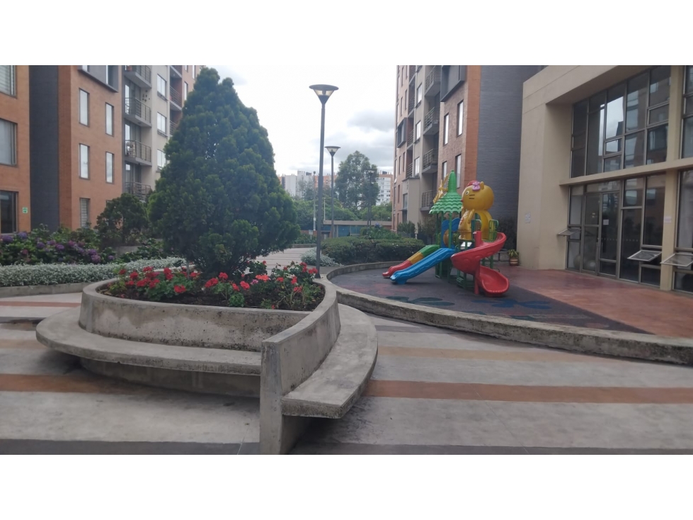 SE ARRIENDA HERMOSO APARTAMENTO SECTOR LA FELICIDAD — foto 2