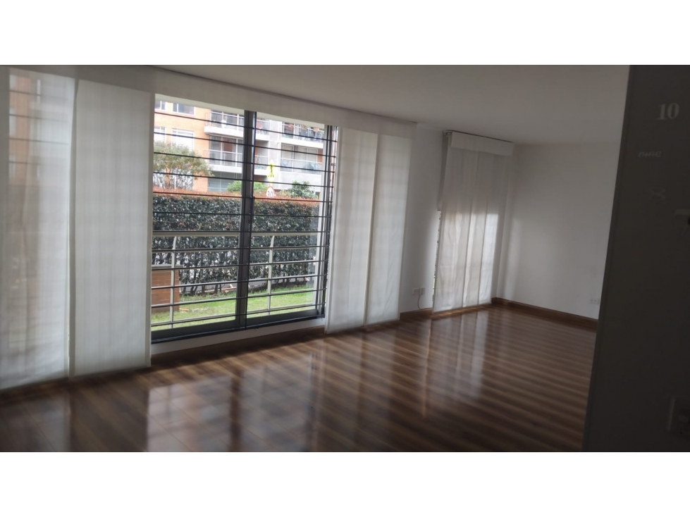 SE ARRIENDA HERMOSO APARTAMENTO SECTOR LA FELICIDAD — foto 3