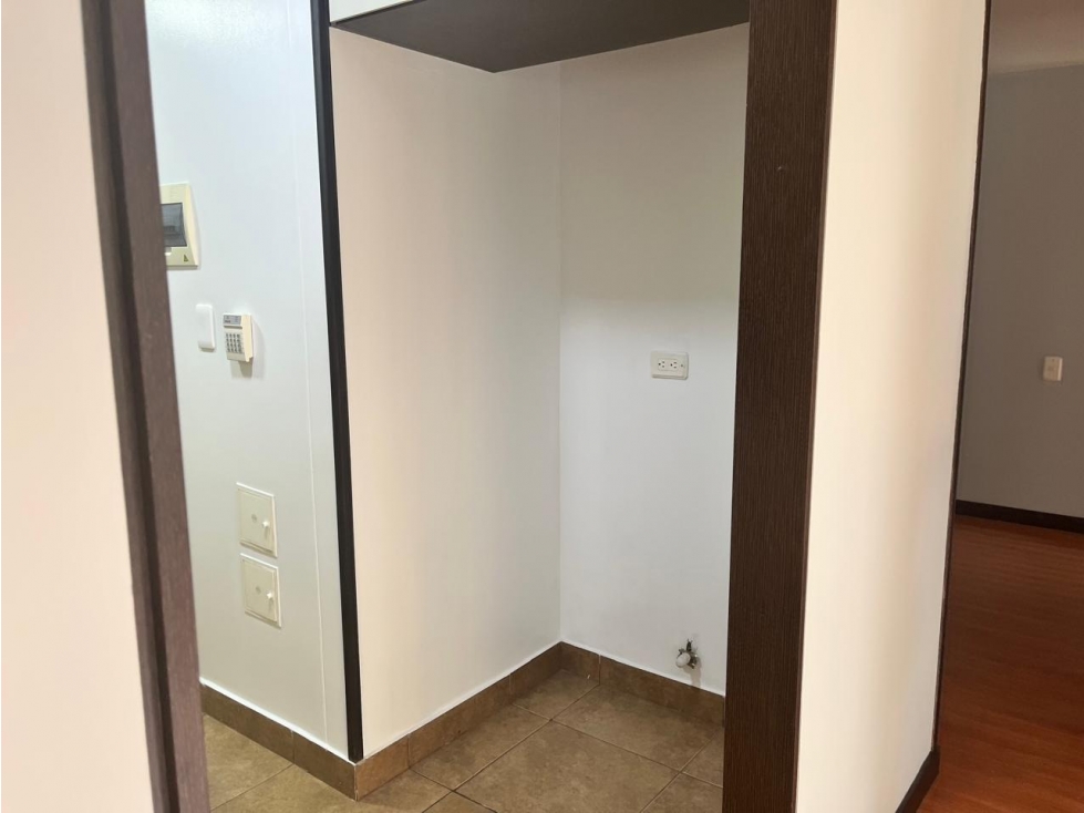 SE ARRIENDA APARTAMENTO SECTOR DE LA FELICIDAD — foto 6