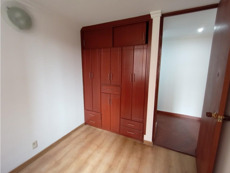 SE ARRIENDA APARTAMENTO BARRIOS UNIDOS — foto 2