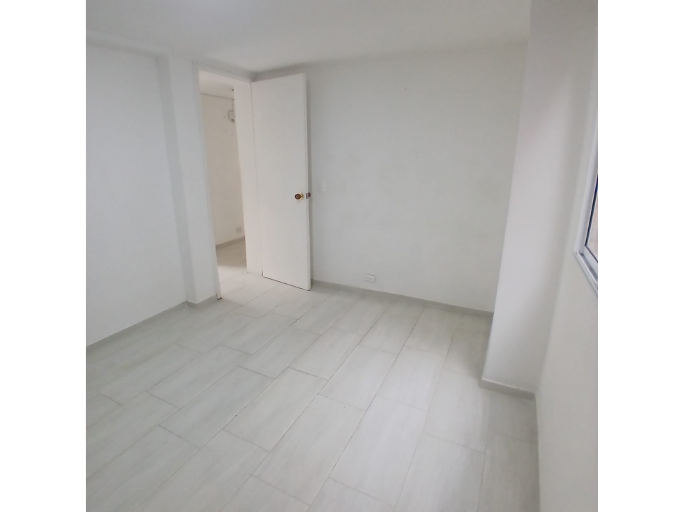SE VENDE APARTAMENTO EN PUENTE ARANDA — foto 2