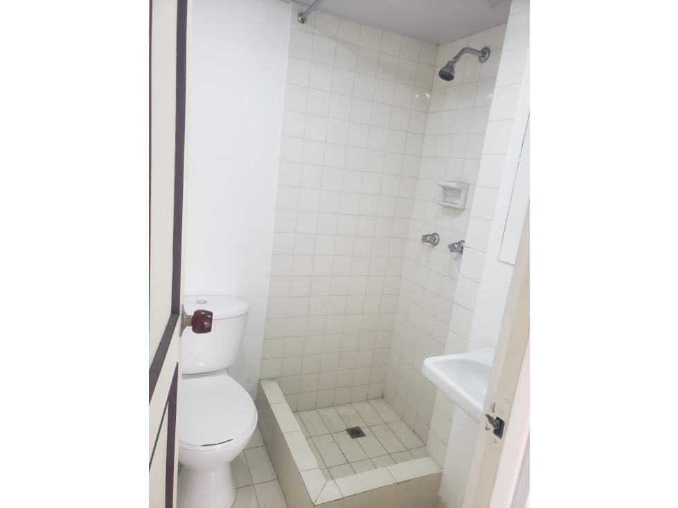 SE ARRIENDA APARTAMENTO EN SALITRE — foto 2