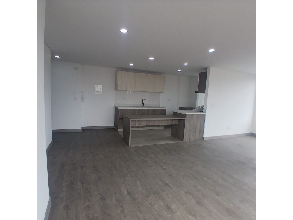 SE VENDE HERMOSO APARTAMENTO EN CHAPINERO — foto 2