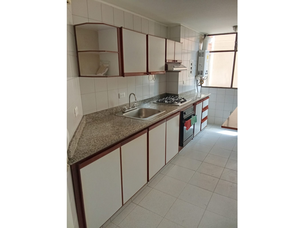 SE ARRIENDA HERMOSO APARTAMENTO SECTOR CIUDAD SALITRE — foto 3