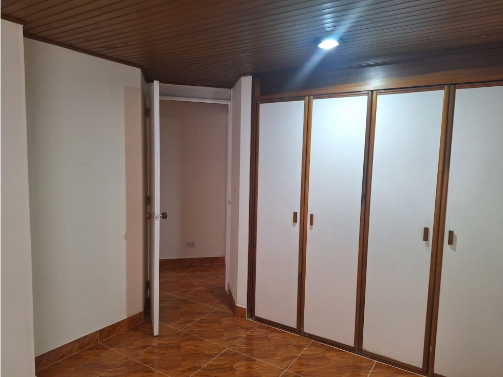 SE ARRIENDA APARTAMENTO EN MODELIA — foto 6