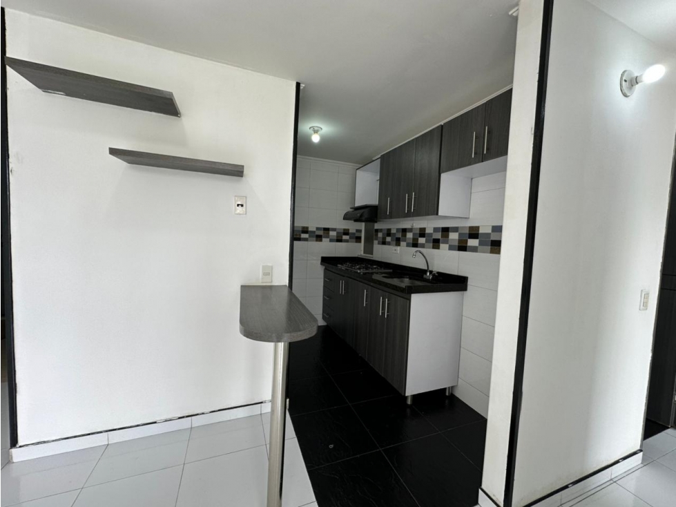 SE ARRIENDA HERMOSO APARTAMENTO SECTOR CASTILLA — foto 3