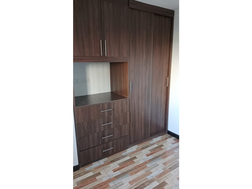 SE ARRIENDA APARTAMENTO EN CASTILLA — foto 3