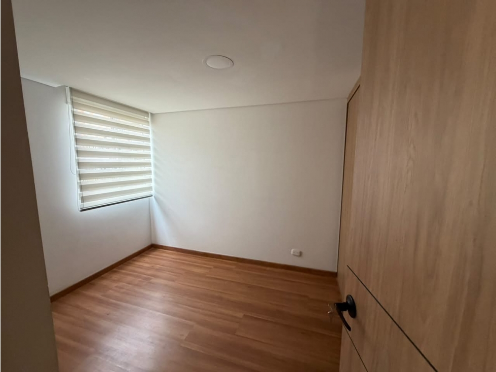 SE ARRIENDA APARTAMENTO EN LA FELICIDAD — foto 3