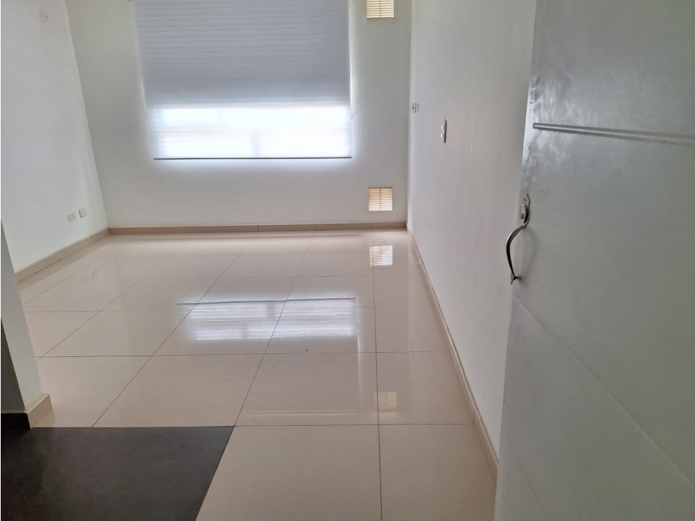 SE ARRIENDA APARTAMENTO SECTOR CASTILLA