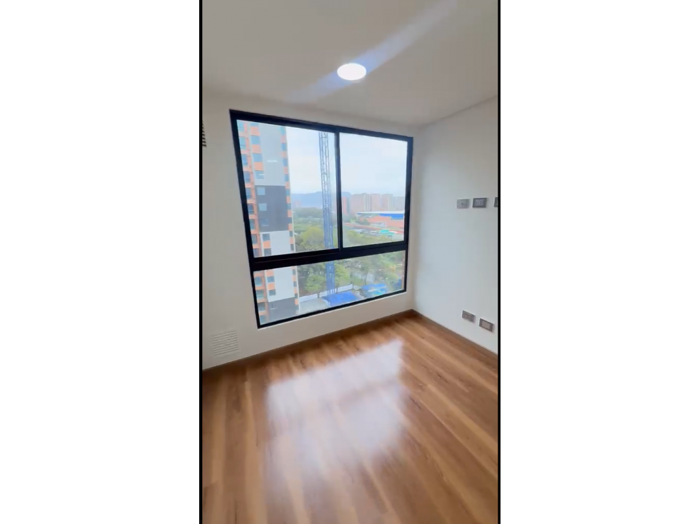 SE ARRIENDA HERMOSO APARTAMENTO SECTOR SALITRE — foto 3