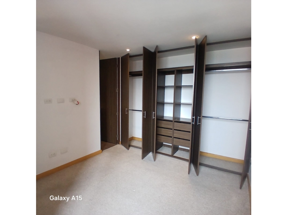 SE VENDE APARTAMENTO EN HAYUELOS — foto 6