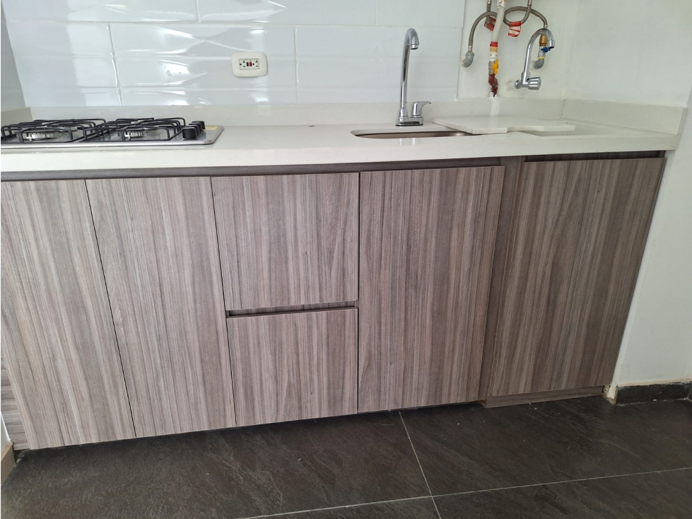 SE ARRIENDA APARTAMENTO SECTOR CASTILLA — foto 2