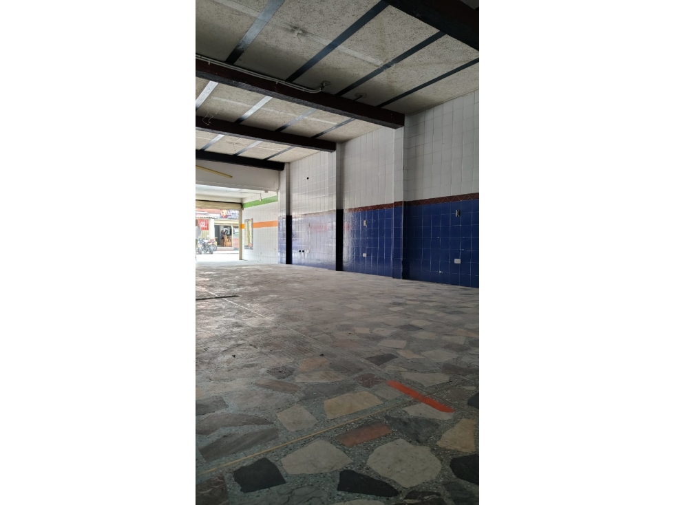 SE ARRIENDA LOCAL COMERCIAL EN SECTOR KENNEDY - 3
