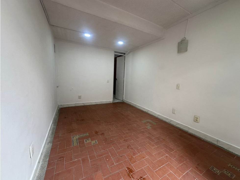 SE ARRIENDA LOCAL COMERCIAL SECTOR MODELIA - 6