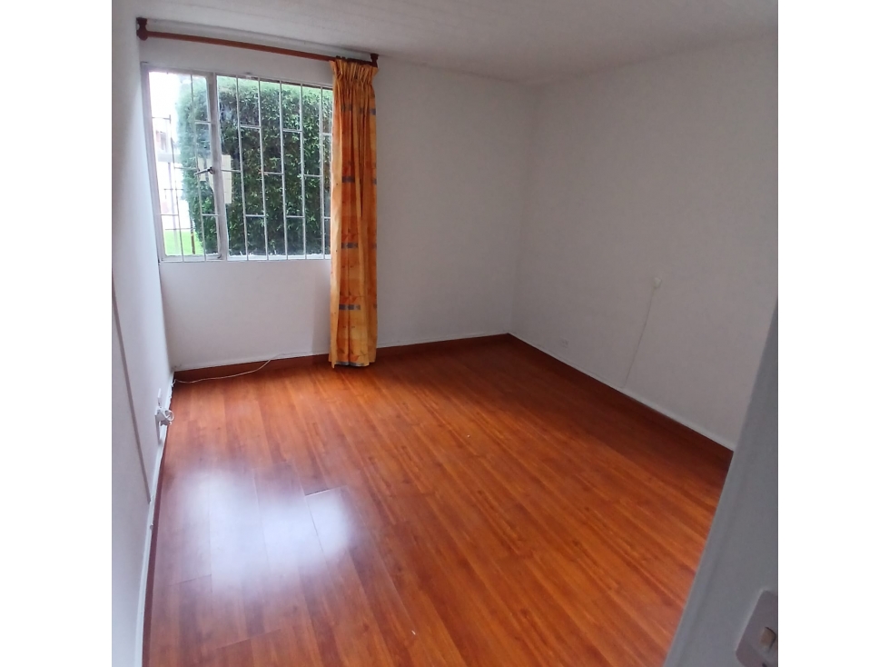 SE ARRIENDA APARTAMENTO MAZUREN — foto 3