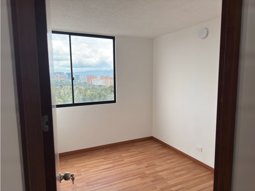 SE ARRIENDA HERMOSO APARTAMENTO SECTOR SALITRE — foto 4