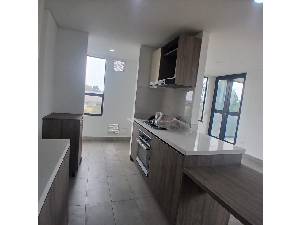 SE VENDE HERMOSO APARTAMENTO EN CHAPINERO — foto 4