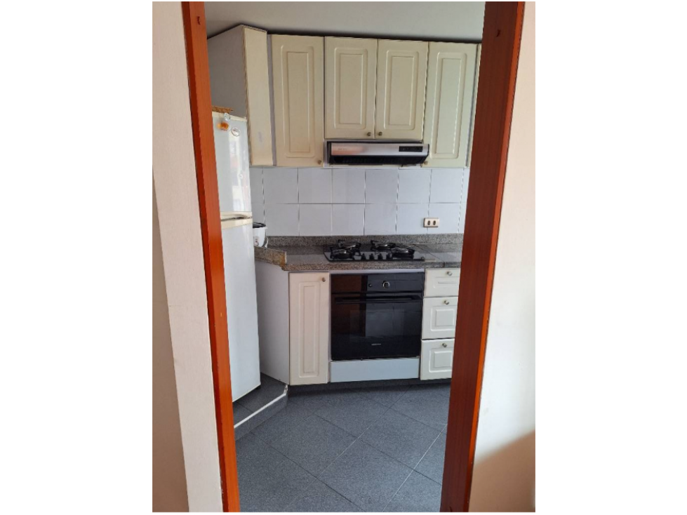 SE ARRIENDA HERMOSO APARTAMENTO AMOBLADO SECTOR SALITRE (CESION) — foto 4