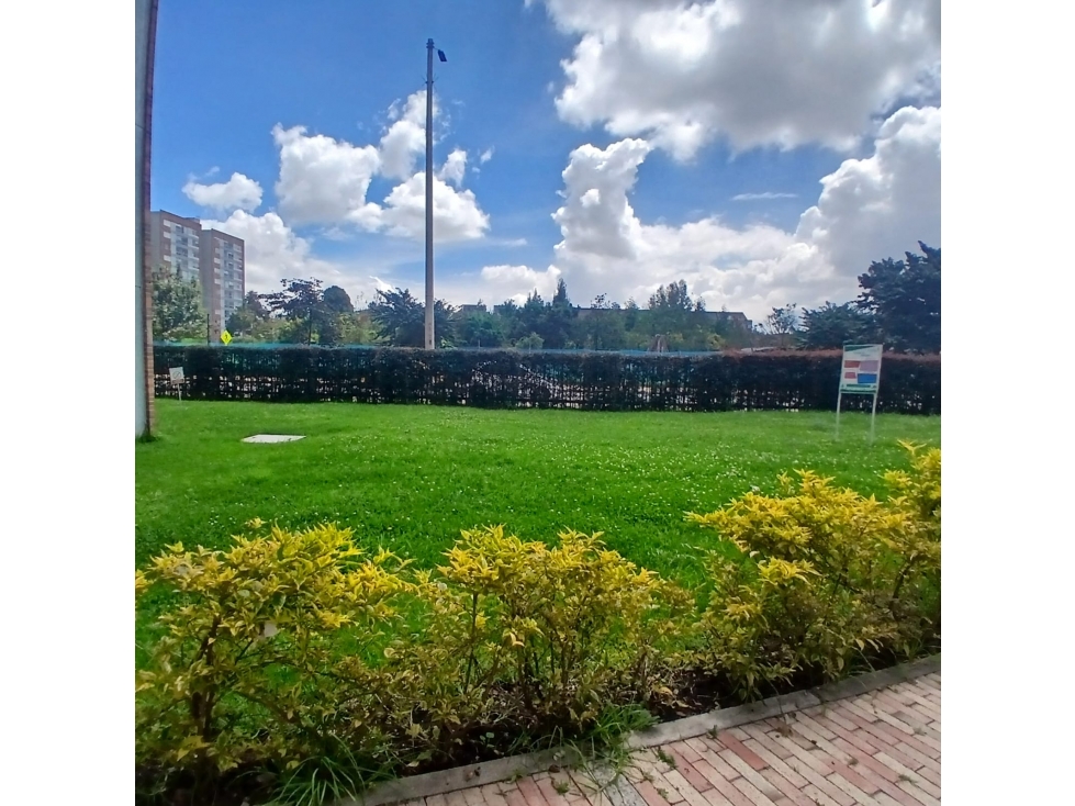 SE ARRIENDA HERMOSO APARTAMENTO SECTOR LA FELICIDAD — foto 2