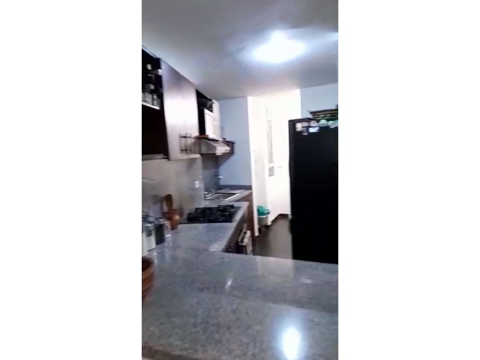 SE VENDE HERMOSO APARTAMENTO LA FELICIDAD — foto 4