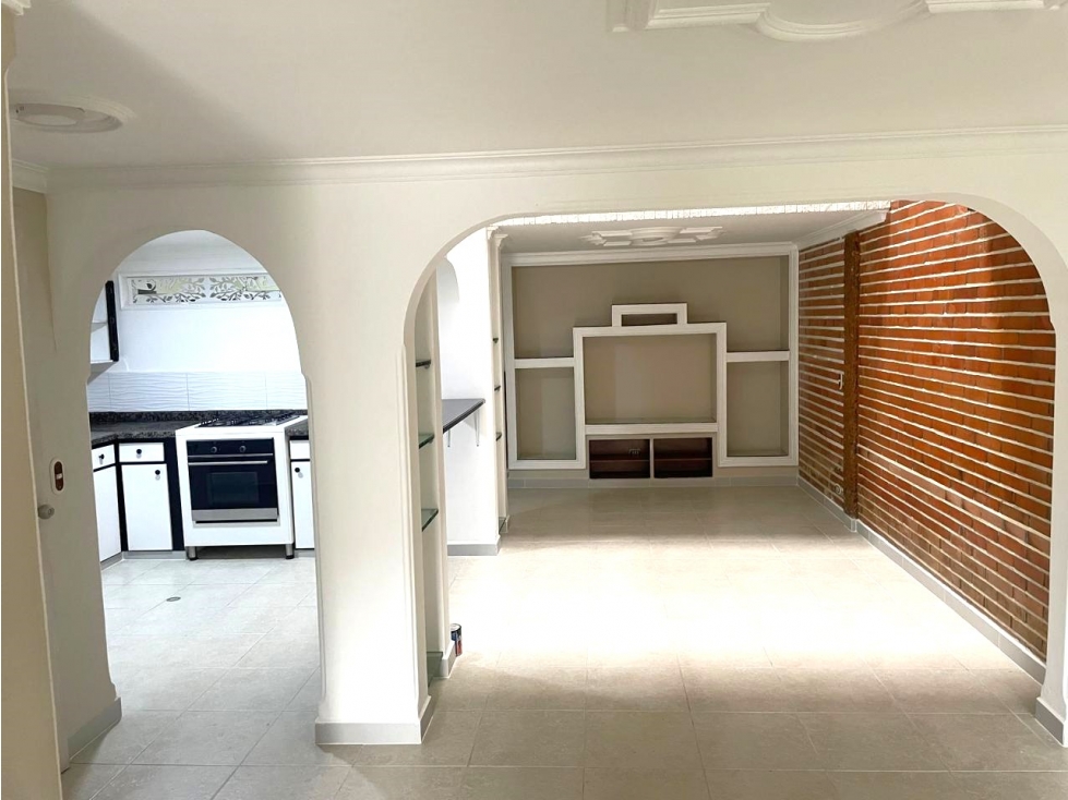 ARRIENDO CASA DOS NIVELES EN SABANETA - PRADOS DE SABANETA — foto 2