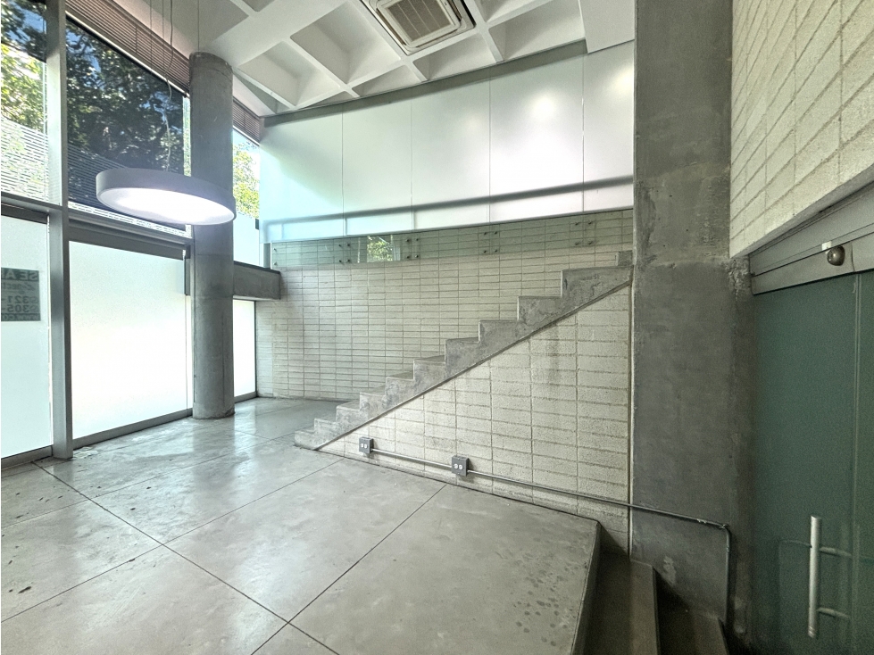 ARRIENDO BODEGA EN POBLADO - PATIO BONITO — foto 5