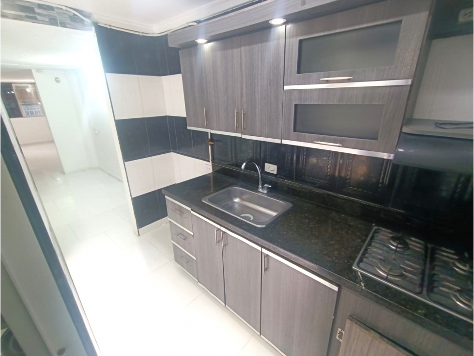 VENDO CASA DE TRES EN NIVELES EN VILLA HERMOSA — foto 5