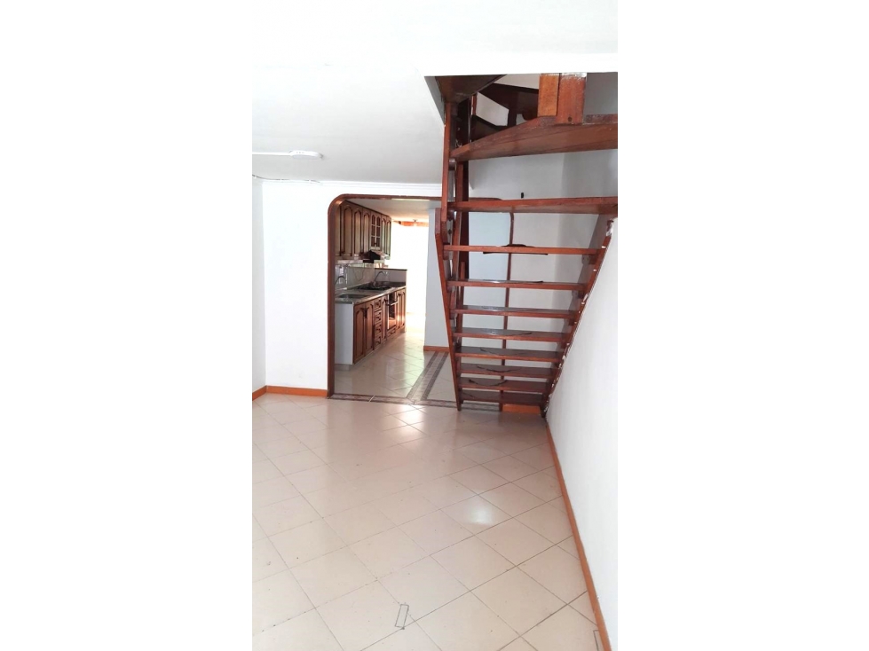 VENDO CASA DUPLEX EN GUAYABAL - LA COLINITA