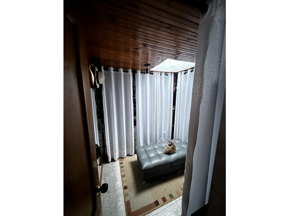 EN VENTA CASA EN BARRIO MALHABAR CON RENTA Y GARAJE MANIZALES — foto 2