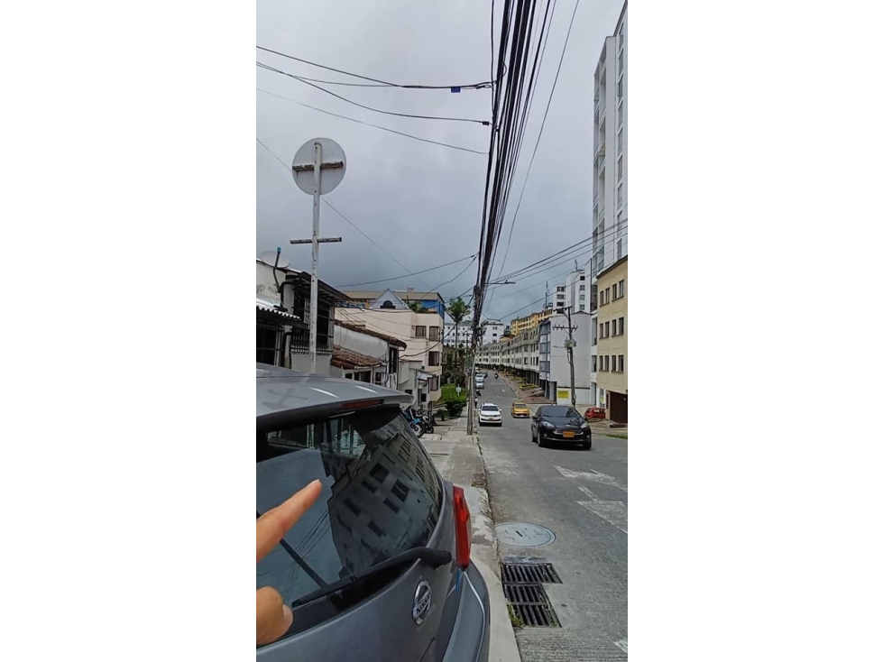 EN VENTA EDIFICIO DE 10 APARTAMENTOS 2 LOCALES LA LEONORA MANIZALES - 3