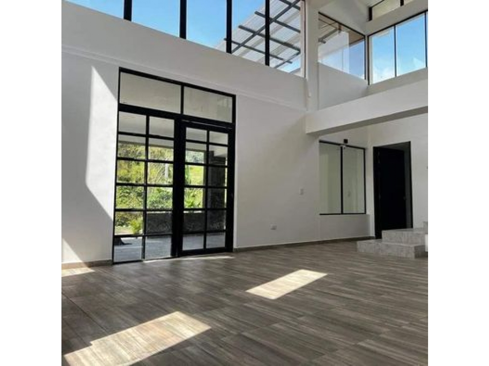 EN VENTA CASA LA FLORIDA MANIZALES CON CANCHA