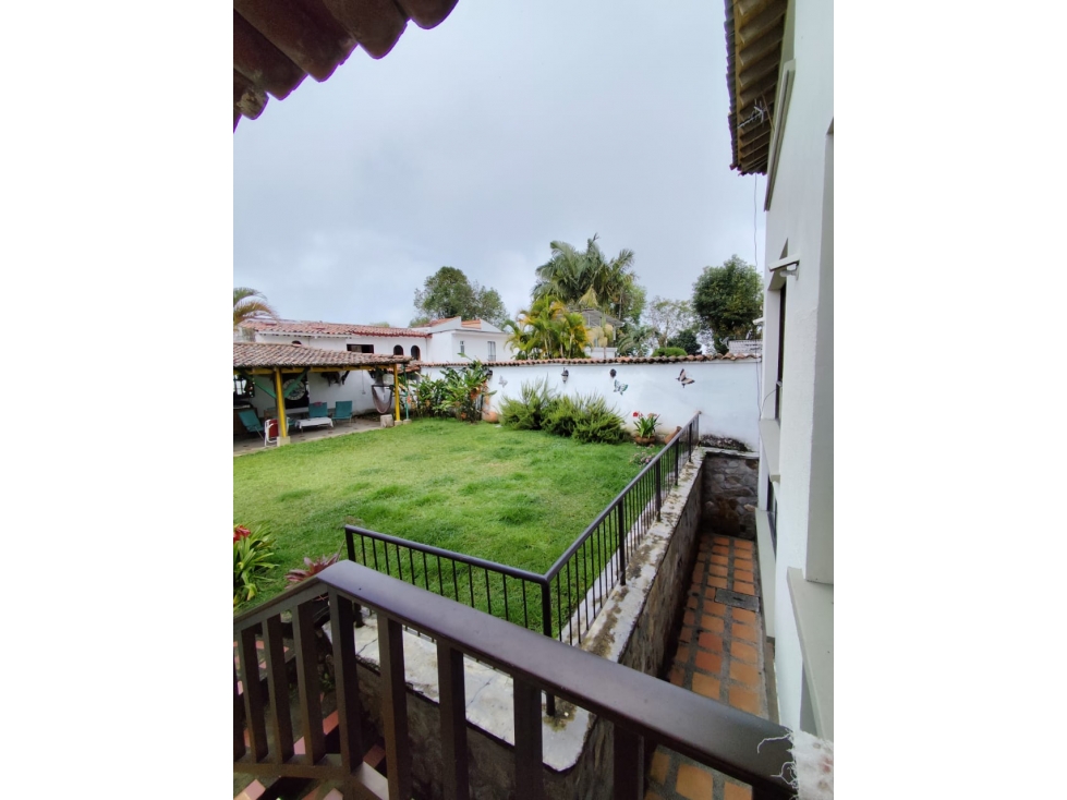 EN VENTA CASA CON ANTEJARDÍN GARAJE BARRIO LA FRANCIA MANIZALES