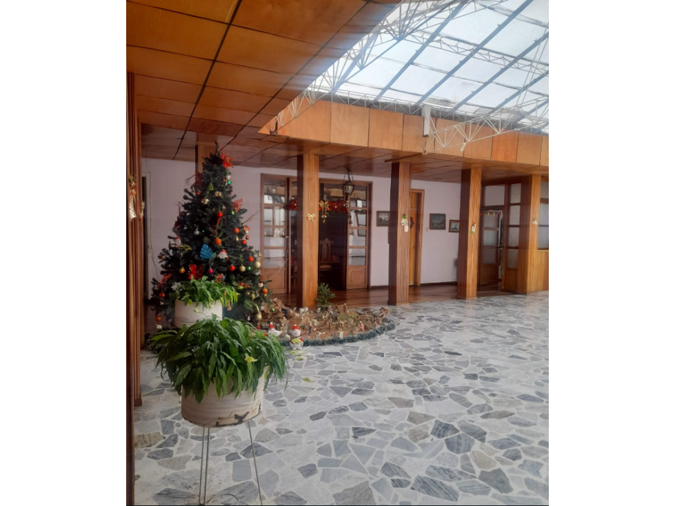EN VENTA CASA CON RENTAS EN EL CENTRO MANIZALES