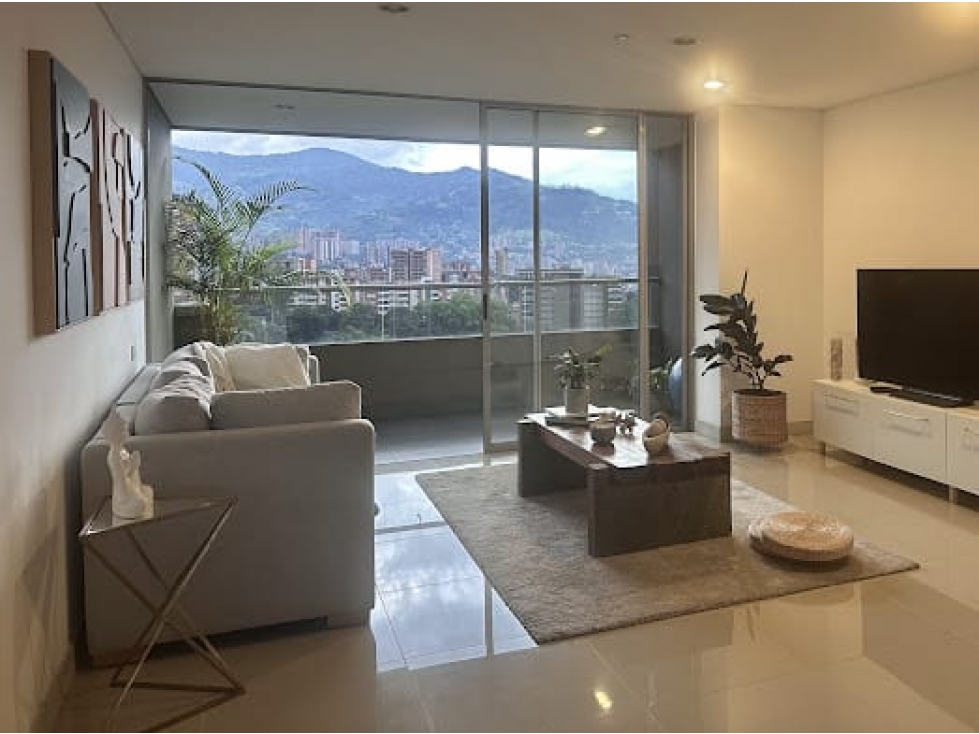 Espacio, confort y ubicación premium en Loma de Benedictinos.